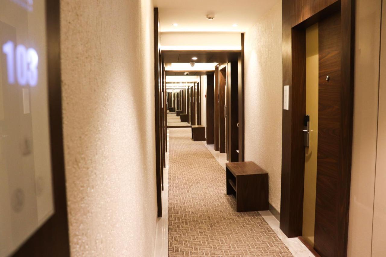 Hotel Bawa Regency Мумбай Екстериор снимка