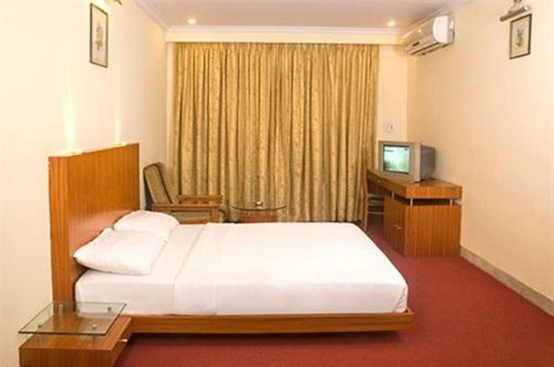 Hotel Bawa Regency Мумбай Екстериор снимка